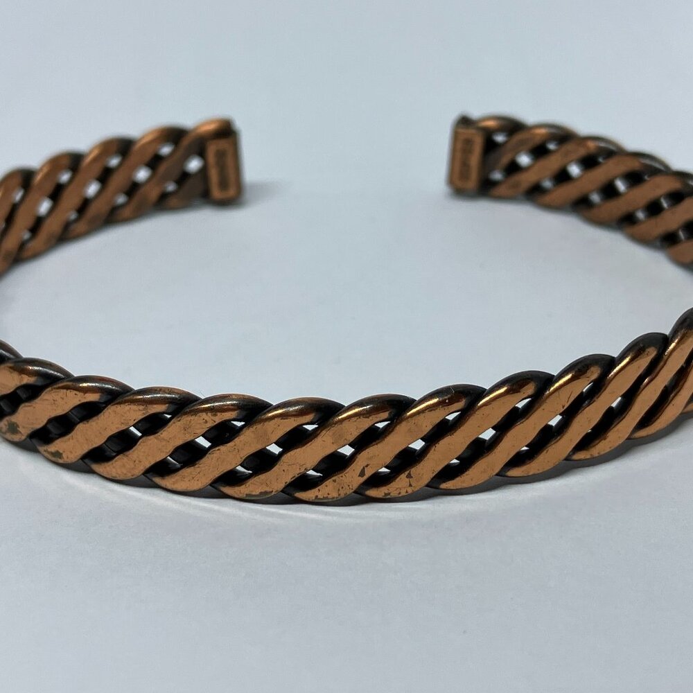 Elegant Twisted Copper Bracelet